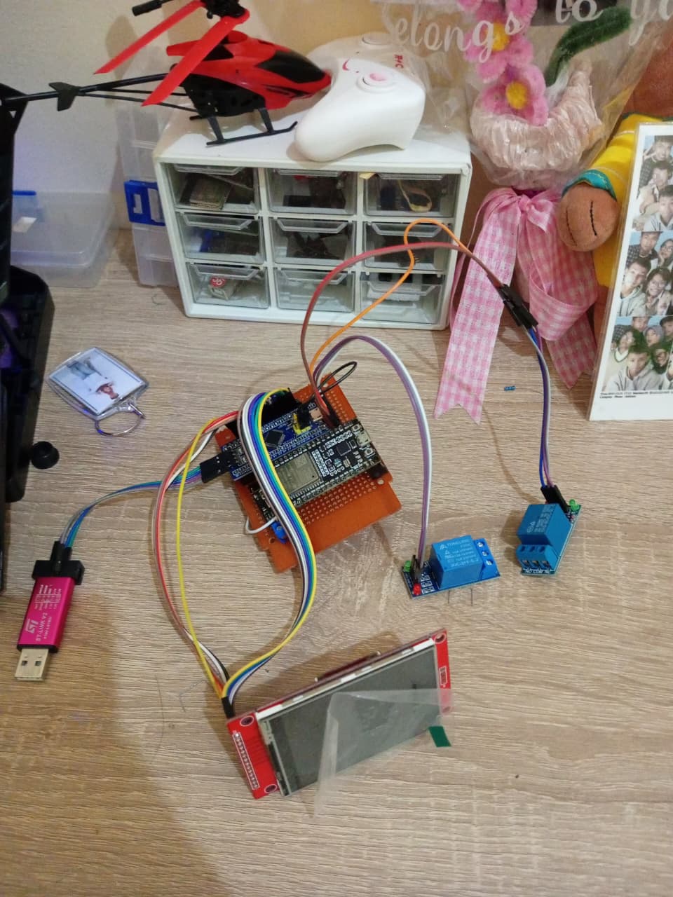 Sistem Monitoring dan Controlling alat Pendingin Berbasis Mobile